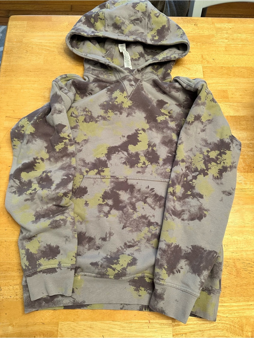 Lululemon hoodie size 4